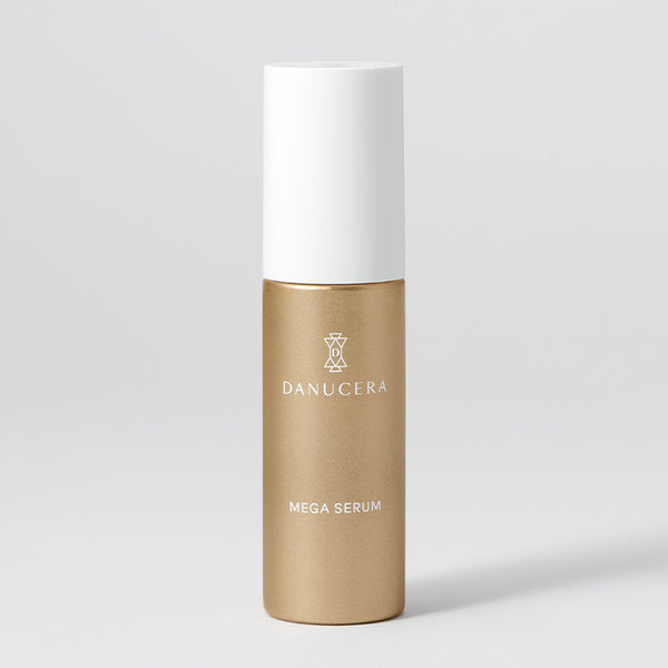 （パピヨン） MEGA BEAUTY 美容器 NURICOSMETICS Mega Serum Vitamin C + Niacinamide Brightening Serum | Danucera